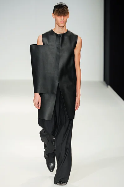 Look 29